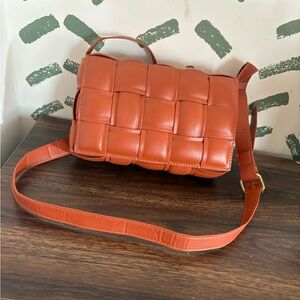 Elegant Woven Leather Shoulder Bag - Burnt Orange
